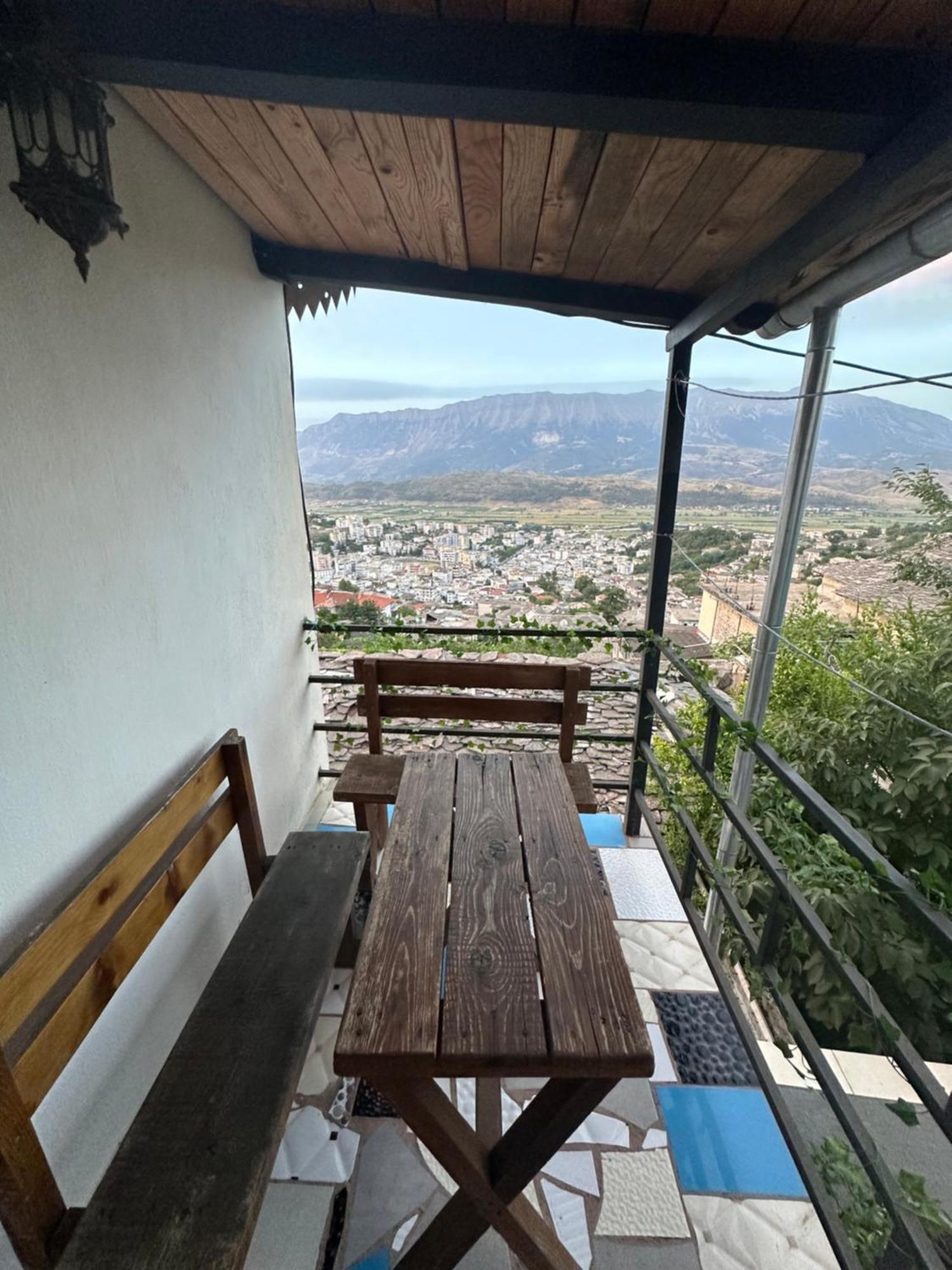 Villa Zeko Gjirokaster Bagian luar foto